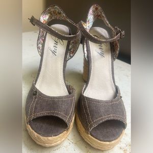 Envy Rhapsody Espadrille Heels Gray Sz 8